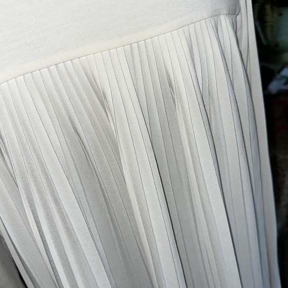 EUC, WHBM pleated tee S - Picture 3 of 8